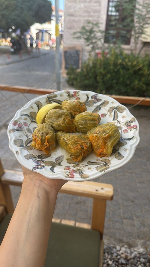 stuffed zucchini flowers  at Gürkan'ın Yeri in Ayvalık