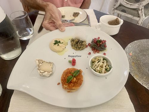 The MOON plate offers a bit of everything.   at Moon in Siracusa