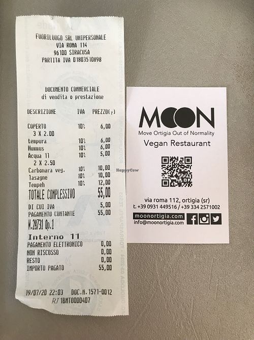 In ortigia center at Moon in Siracusa