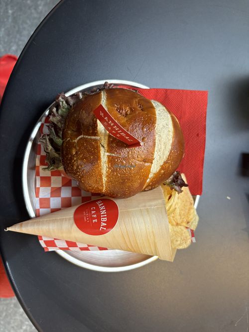 Bagel with vegan salmon and vegan cream cheese   at Hannibal Store in Piemonte