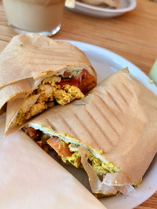 Burrito mit Rührtofu  at Café Schwestis in Sachsen