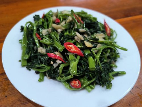 Stir fried morning glory with garlic at Hoàng Long Quán Bar & Restaurant in Ninh Bình