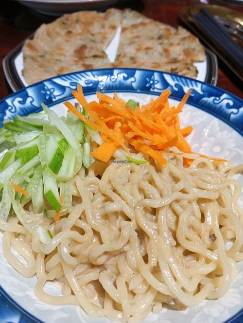 Sesame sauce noodles at Baansuan Sudawan in Bangkok