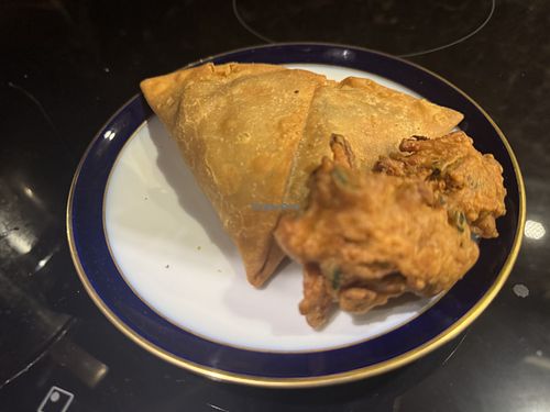 Samosa and pakora   at Madina Sweets in Oslo