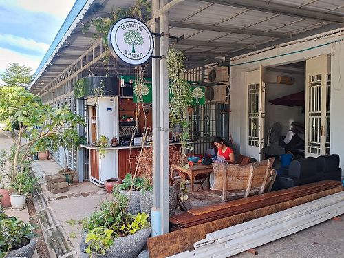 Riverside Gem at Benny's Vegan in Takhmao