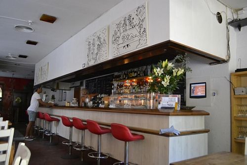 the bar at DosTrece in Barcelona