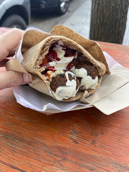 Falafel en sándwich   at La Roti V in Ciudad Autónoma De Buenos Aires