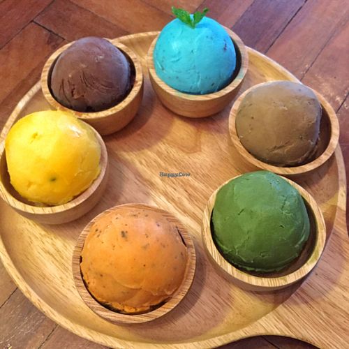 cute place, OK ice cream at Itim Roi Ros (100 Flavors of Ice Cream) - ไอติม100รส in Chiang Mai