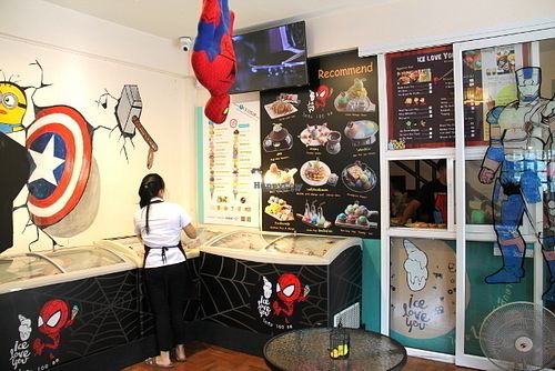 Parlour from inside.  at Itim Roi Ros (100 Flavors of Ice Cream) - ไอติม100รส in Chiang Mai