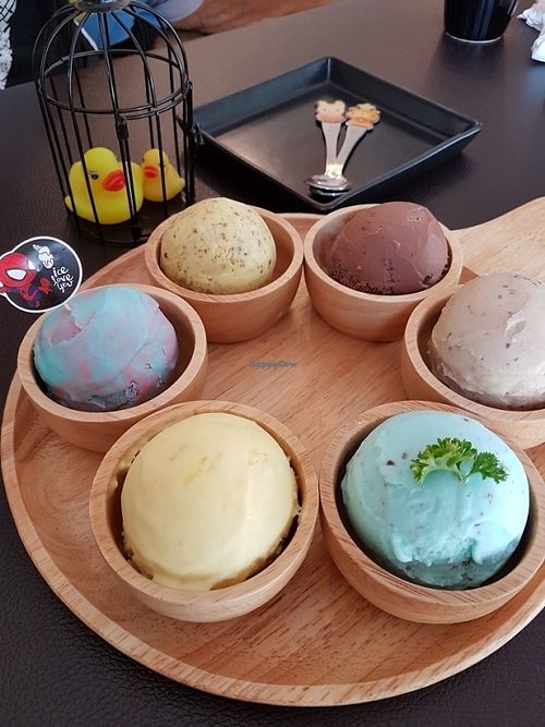 YUM at Itim Roi Ros (100 Flavors of Ice Cream) - ไอติม100รส in Chiang Mai