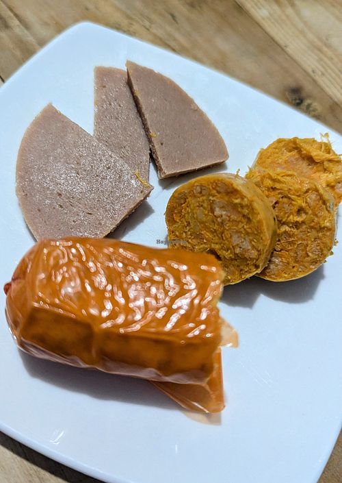 Vegan Chorizo & Vegan Ham at Food & Healthy Market in Islas Galápagos
