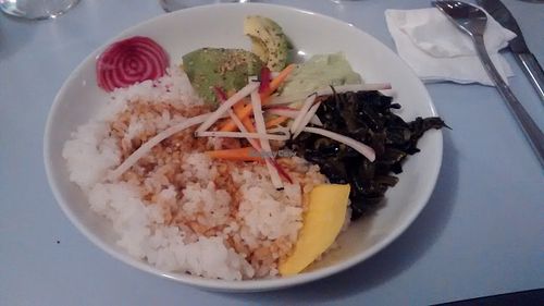 Vegan chirashi at Hobbes in Paris