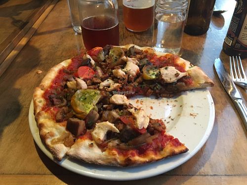 Pizza at Mesa Verde in Santa Barbara