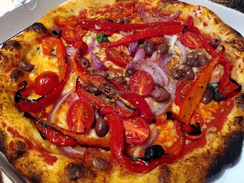 Rustica vegan pizza at Come va? Pizza in Catalunya