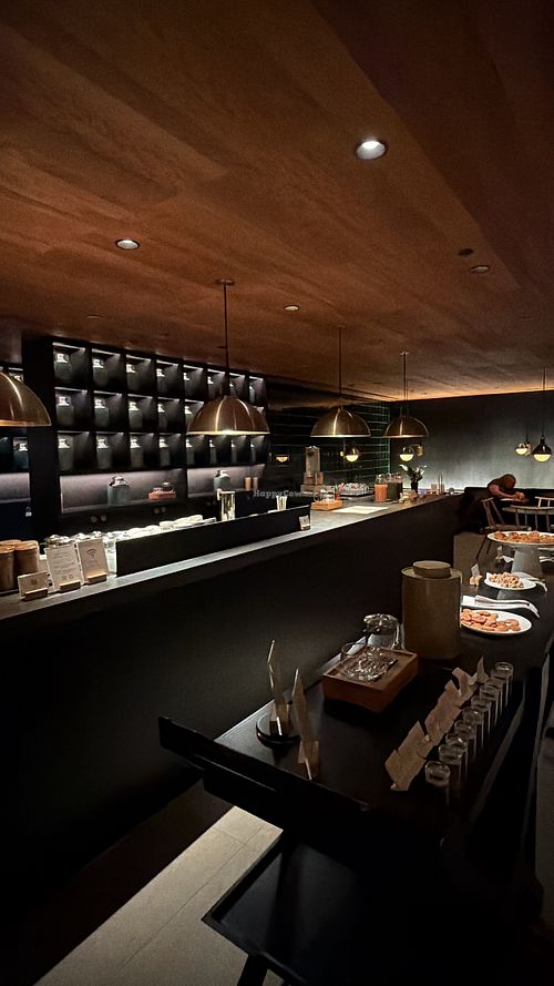 Tea room counter   at HKG - Cathay Pacific The Pier Business Lounge - 國泰航空 「玉衡堂」商務貴賓室 in New Territories