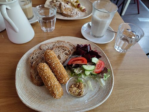 Vegan oyster mushroom croquettes with local oyster mushrooms. SO GOOD. Not dry, flavourful, bread was very good too. at Groote Poot in Overijssel