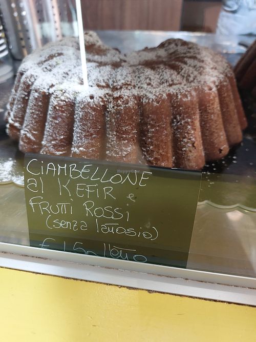 Vegan ciambellone at Panificio Zicca in Campania