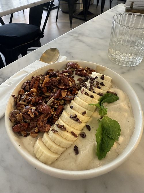 Peanut butter smoothiebowl😍  at Honey, in Kabupaten Badung