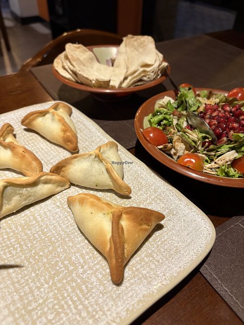 Empanada espinafre  at El-Kik Culinária Libanesa in Santa Catarina