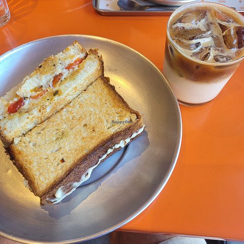 Caprese e Latte gelado at Ode Cafeteria in Rio Grande Do Sul