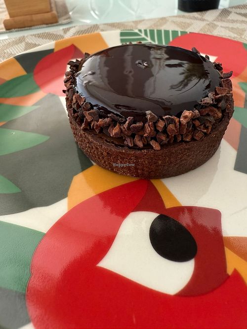 Chocolate tartlet at Maria Quitéria Confeitaria Vegana in São Paulo