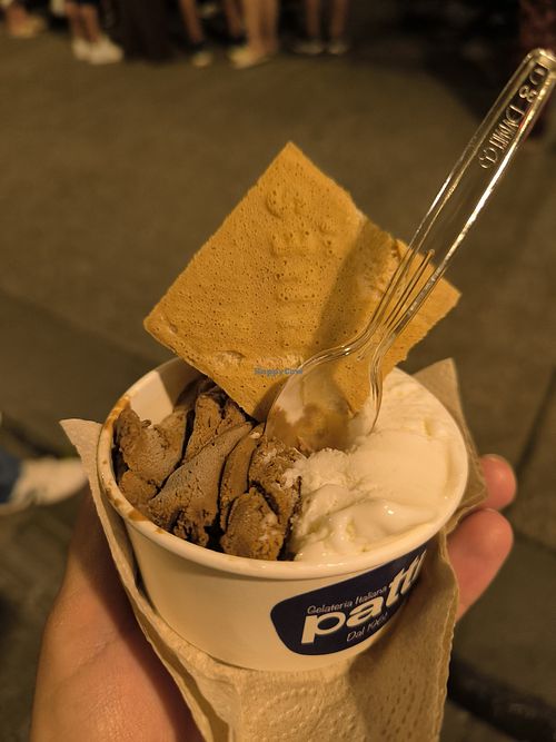 Helado vegano de limonada de coco y avellana at Patti Gelateria Santo Domingo in Bolívar