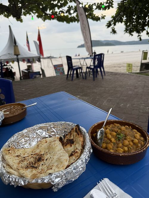 Chana Masala and garlic Naan (say no Butter)  at Taste of India in Kedah