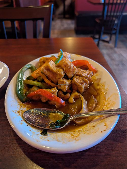 Pad Cashew with Tofu at Tiki Garden Thai Street Food Alexandria in Alexandria