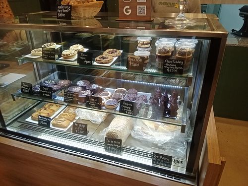 Pre pizza de masa madre at Diversa VegBakery in Córdoba