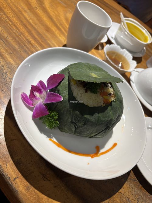 Variation im Lotusblatt  at Nhà Hàng Vườn Chay Vegetarian Restaurant in Vung Tau