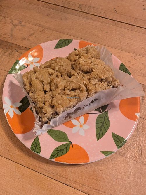 Vegan date square at Wanda's Pie in the Sky in Toronto