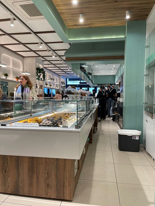 The entrance  at To Meli delicatessen in Bruxelles