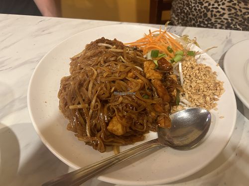 Pad Thai with tofu  at Siam Square in Hawaii