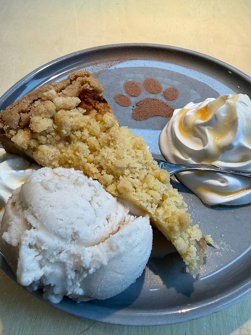 cake at Katzentempel Hamburg Hafencity in Hamburg