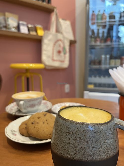 Chai latte e cookies   at Colina Pão e Café in Erechim