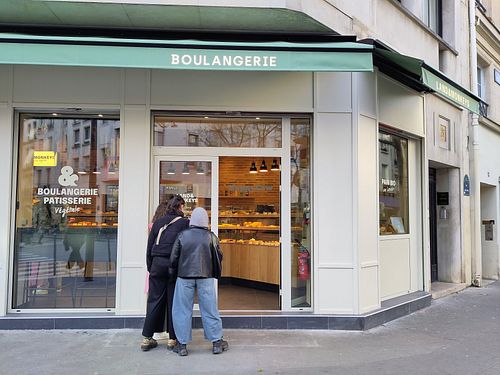 Entrance at Land & Monkeys - Beaubourg in Paris