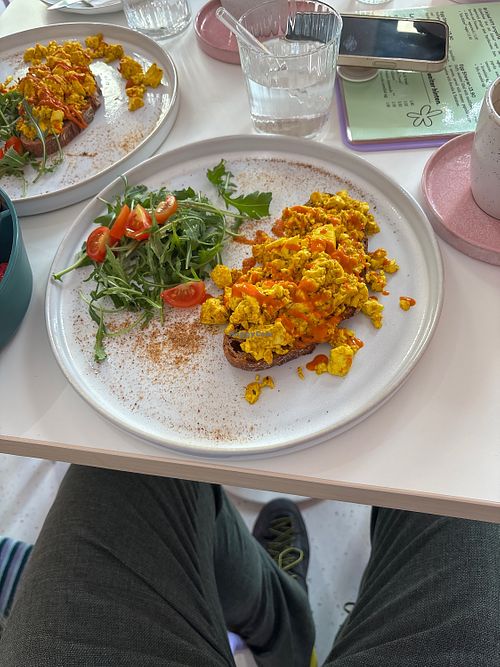 Bread meats angelina mit Tofu Rührei  at House of Orange in Dresden