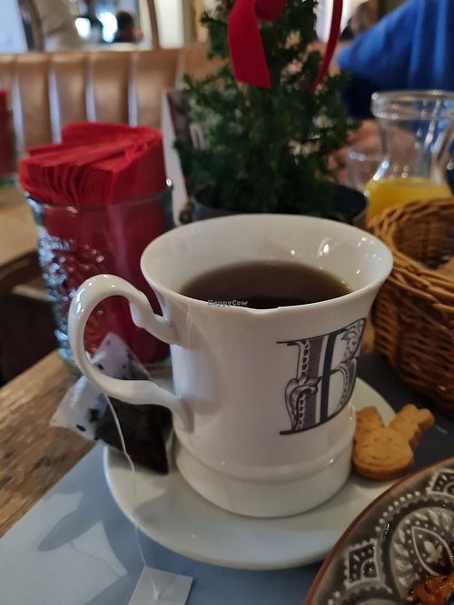 Hot tea at B Monza Bistrot in Monza