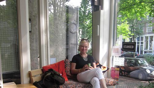 Relaxing with a chai latte at Vegabond - Leliegracht in Amsterdam