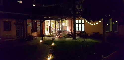 Untervegs by night at Die FETTE BEETE in Krefeld