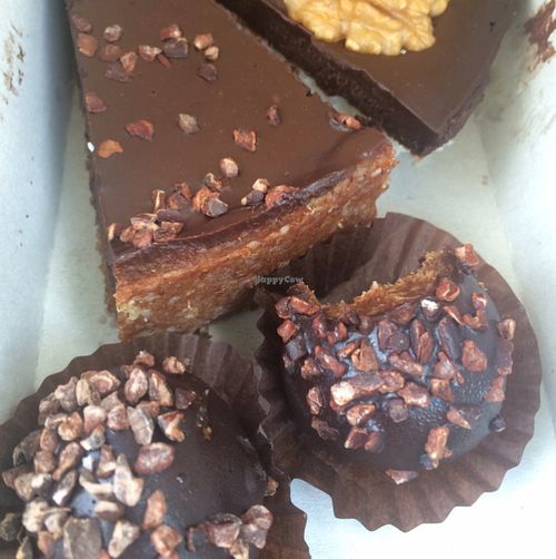 All raw and all delicious - my take home pack at Sis Concept in Utrecht