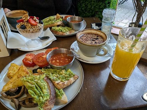 vegan full breakfast at The Spires Cafe & Restaurant in Oxford