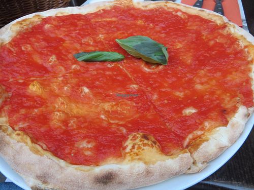 Pizza Margherita without cheese at Angelos Via Napoli in Saarbrucken