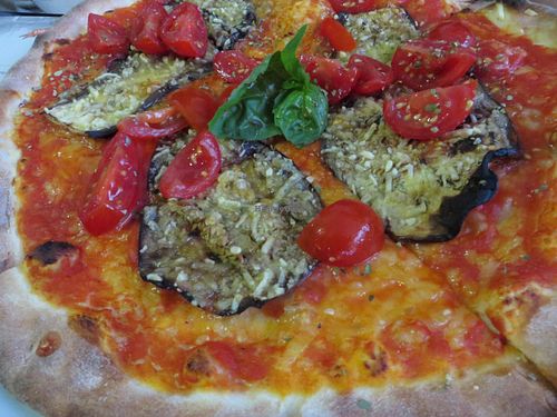 Pizza Con Melanzane (eggplant, tomatoes, basil, with vegan cheese instead of mozzarella - please note that vegan cheese is only possible for groups upon advance notice!) at Angelos Via Napoli in Saarbrucken