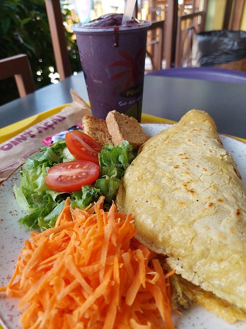 Graomelete Refogado de Brocoli (38 BRL) and bigger size Suco Açaí diet (26 BRL) at Point Açaí Cambuí  in Porto Seguro
