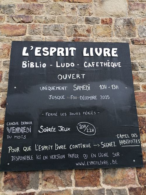 outside at L'Esprit Livre in Erezee