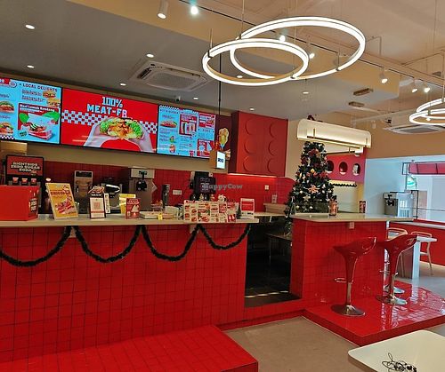 The counter at Rightside Fast Food @ Kota Damansara in Selangor