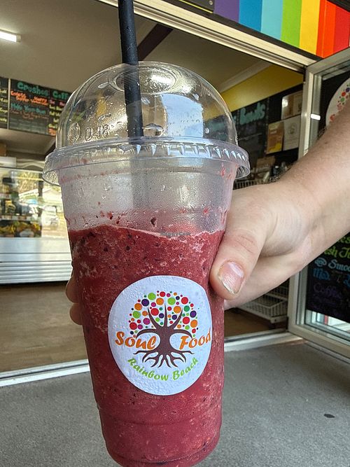 Fruit and veggie crush  at SoulFood in Rainbow Beach