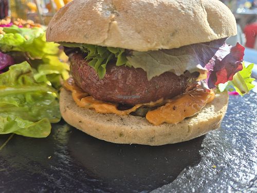 Vegan burger at Bar-Restaurant L'Etoile in Auvergne-rhône-alpes