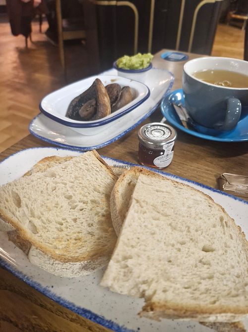 Breakfast at Big Smoke Taphouse & Kitchen in Luton
